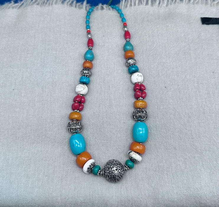 Collana tibetana con vari Pietri