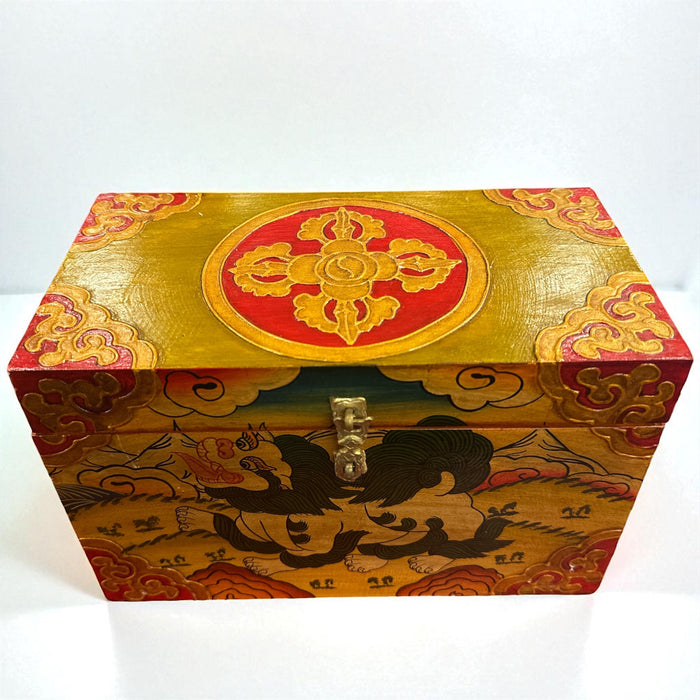 Scatola di legno con leone