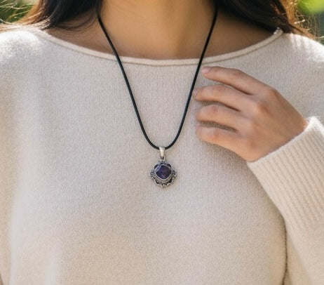 Amethyst stone pendant - 925 silver
