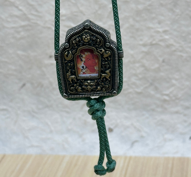 Gau tibetano con Vajrayogani