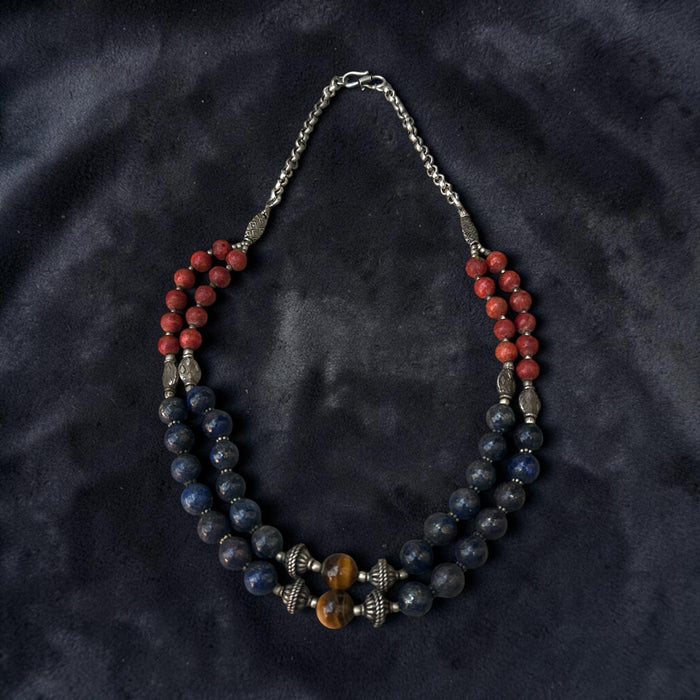 Collana nepalese con lapislazzuli, occhio di tigre e diaspro
