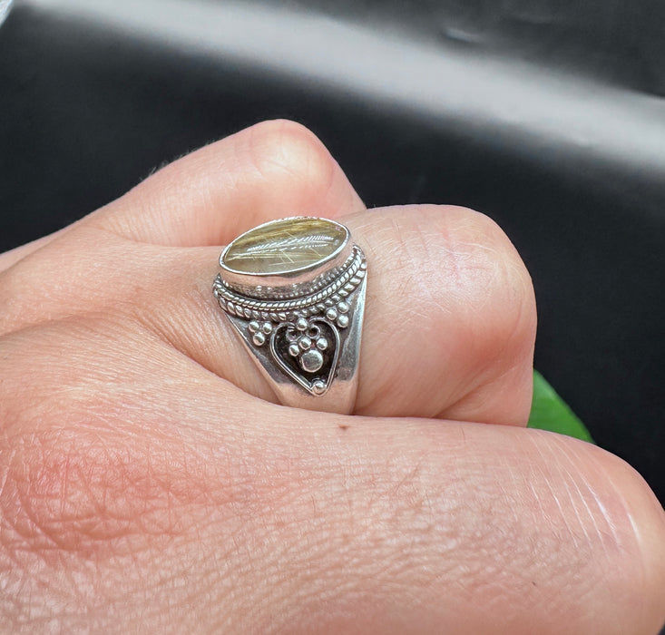 Anello in Argento 925 con Quarzo Rutilato Dorato – Fatto a Mano in Nepal, Taglia Unica