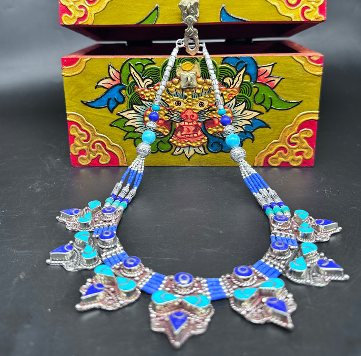 Collana tibetana con turchese e lapislazzuli