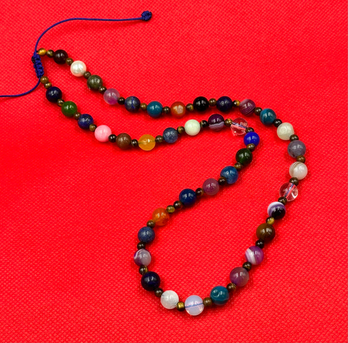 Collana con vari pietri