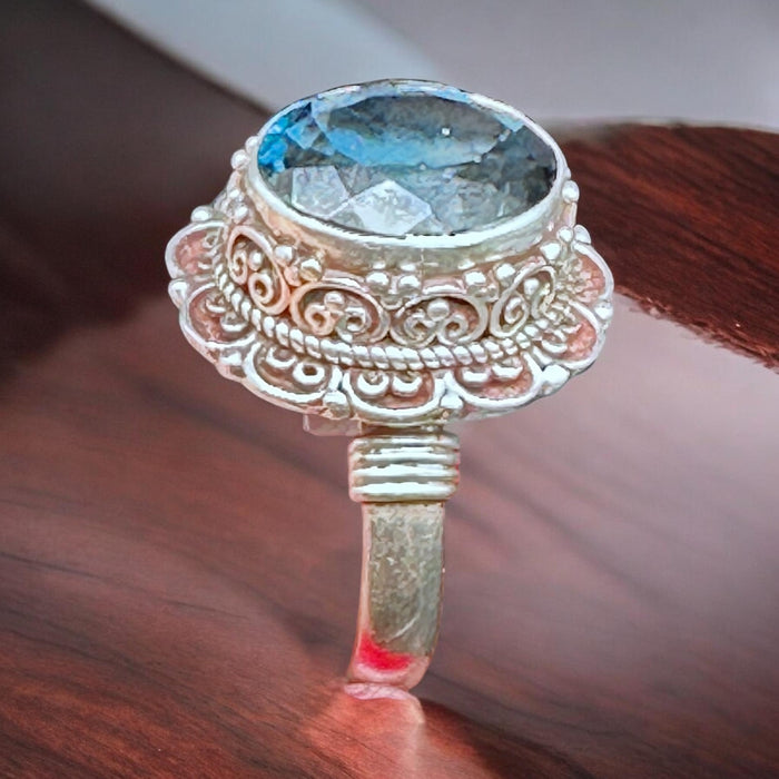 Ring with blue topaz