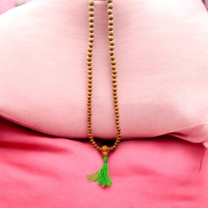 Mala semi di rudraksha con nappa