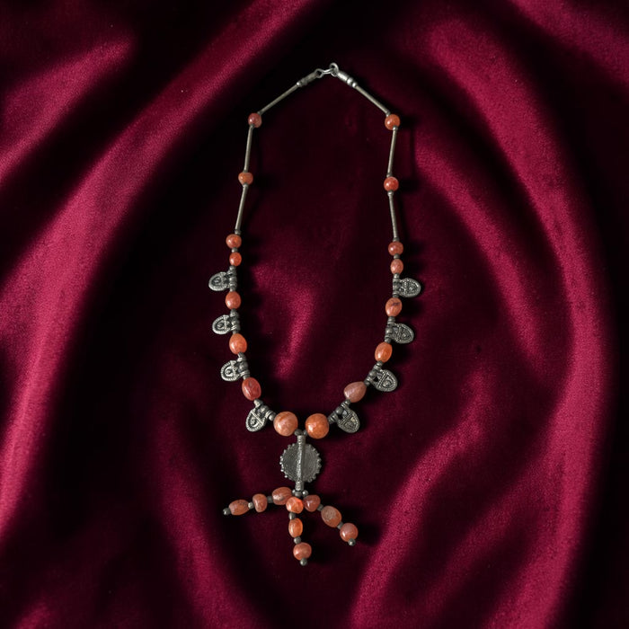 Collana sciamanica  tibetana con corniola
