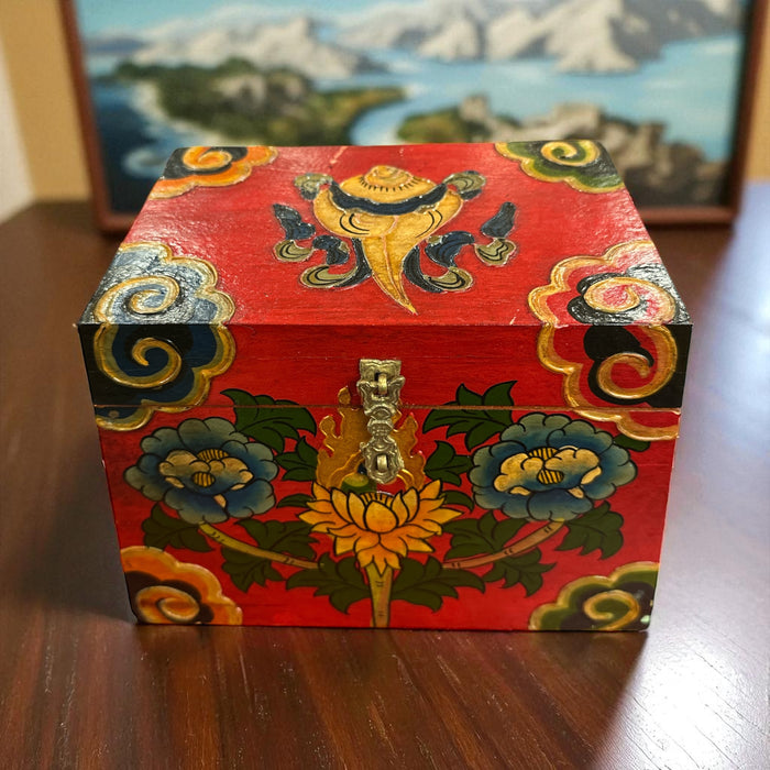 baule tibetane a fiori di lotto e conchiglia (forma trapezoid)