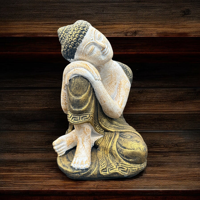 Buddha rilassati fatto di sabbia