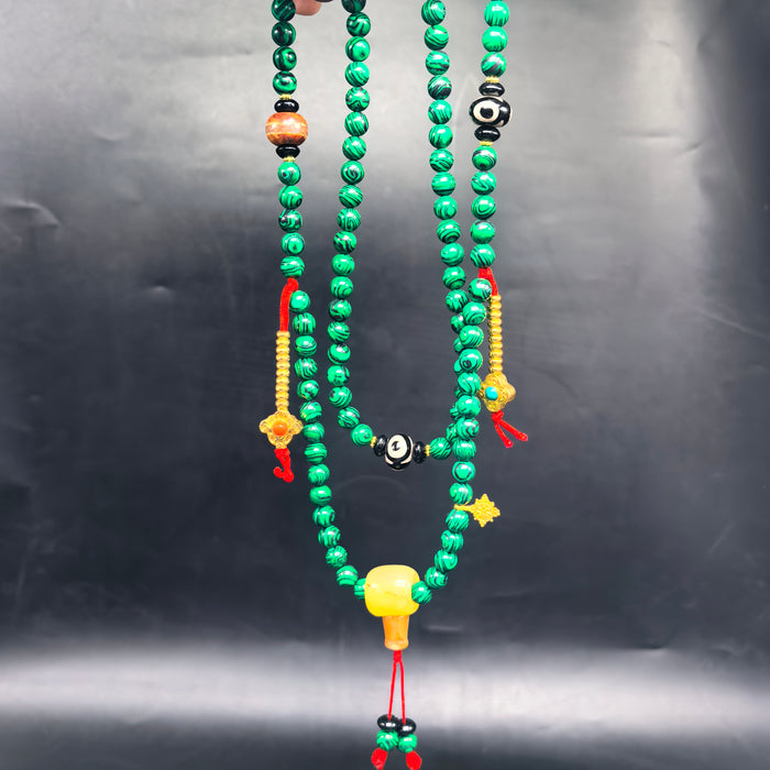 Mala Tibetana in Malachite