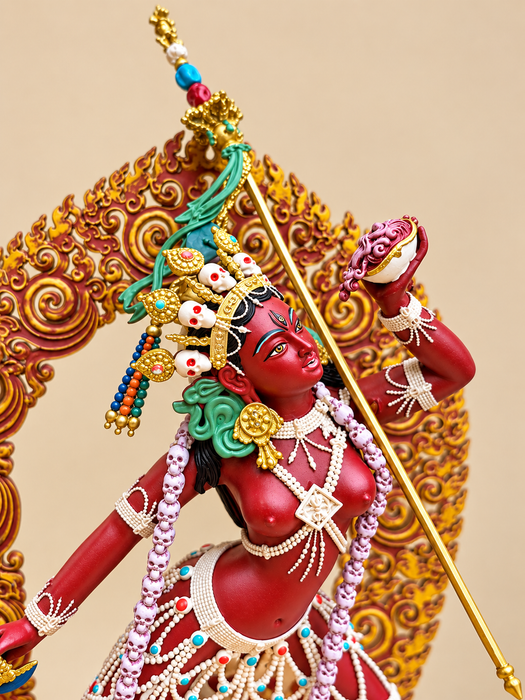 Statua Vajrayogini in bronzo dipinta a mano