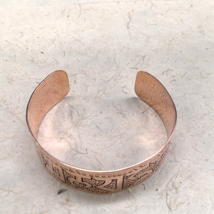 Bracciale di Rame con Mantra Om Mani Padme Hum — Edizione Artigianale