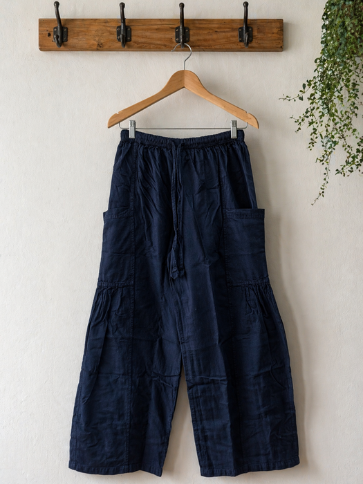 Pantalone a gamba larga con coulisse in vita Nero