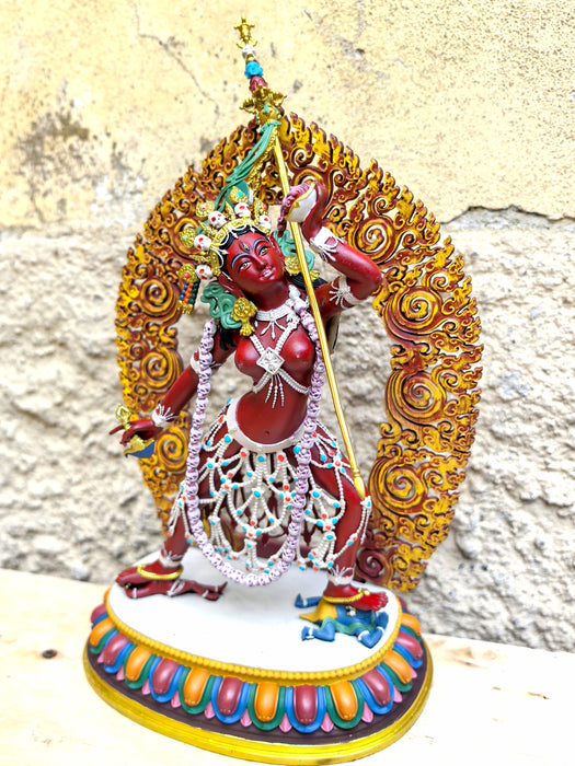Statua Vajrayogini in bronzo dipinta a mano