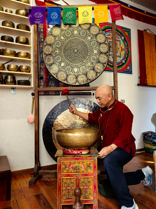 Campana tibetana gigante per trattamenti sonori e meditazione