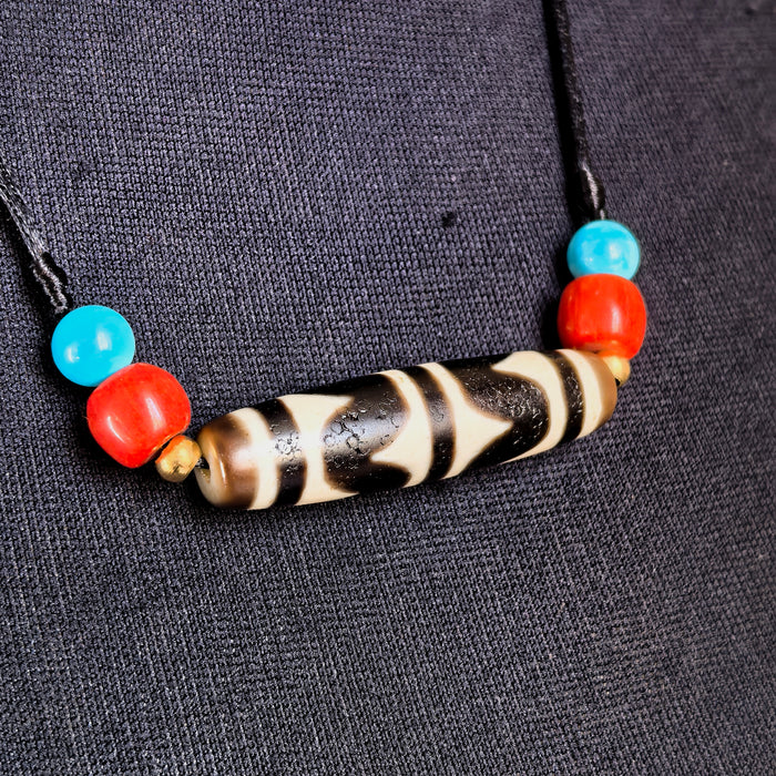 Dzi Tibetano denti di Tigre