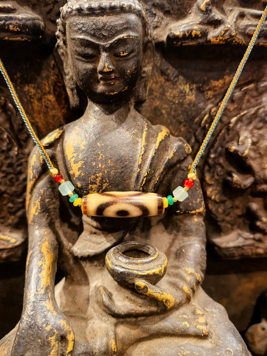 Dzi tibetano a tre occhi – Ricchezza e prosperità