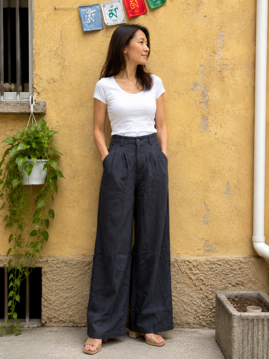 Pantalone chiusura bottone e cerniera frontale, elastico vita