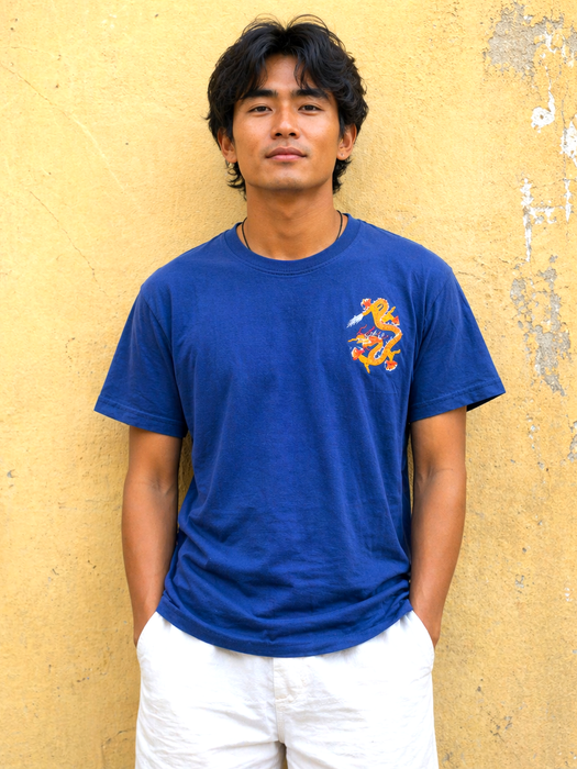 T-shirt Ricamato dragone in cotone blu