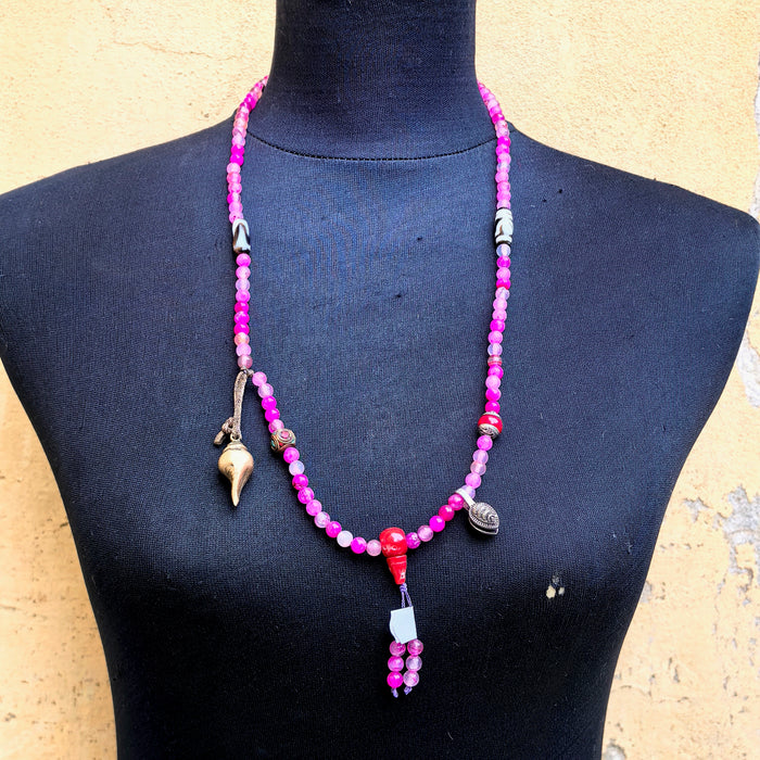 Mala in Agata Tinta e dzi Tibetana