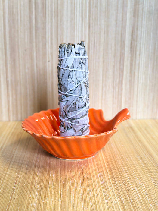 Portaincenso in ceramica per palo Santo,salvia bianca e coni