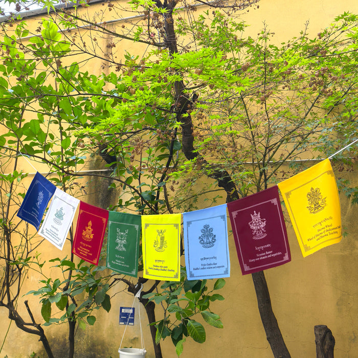 Bandiere 8 Simboli di buon Auspicio