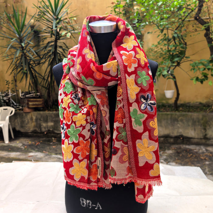 Sciarpa di Lana Ricamato