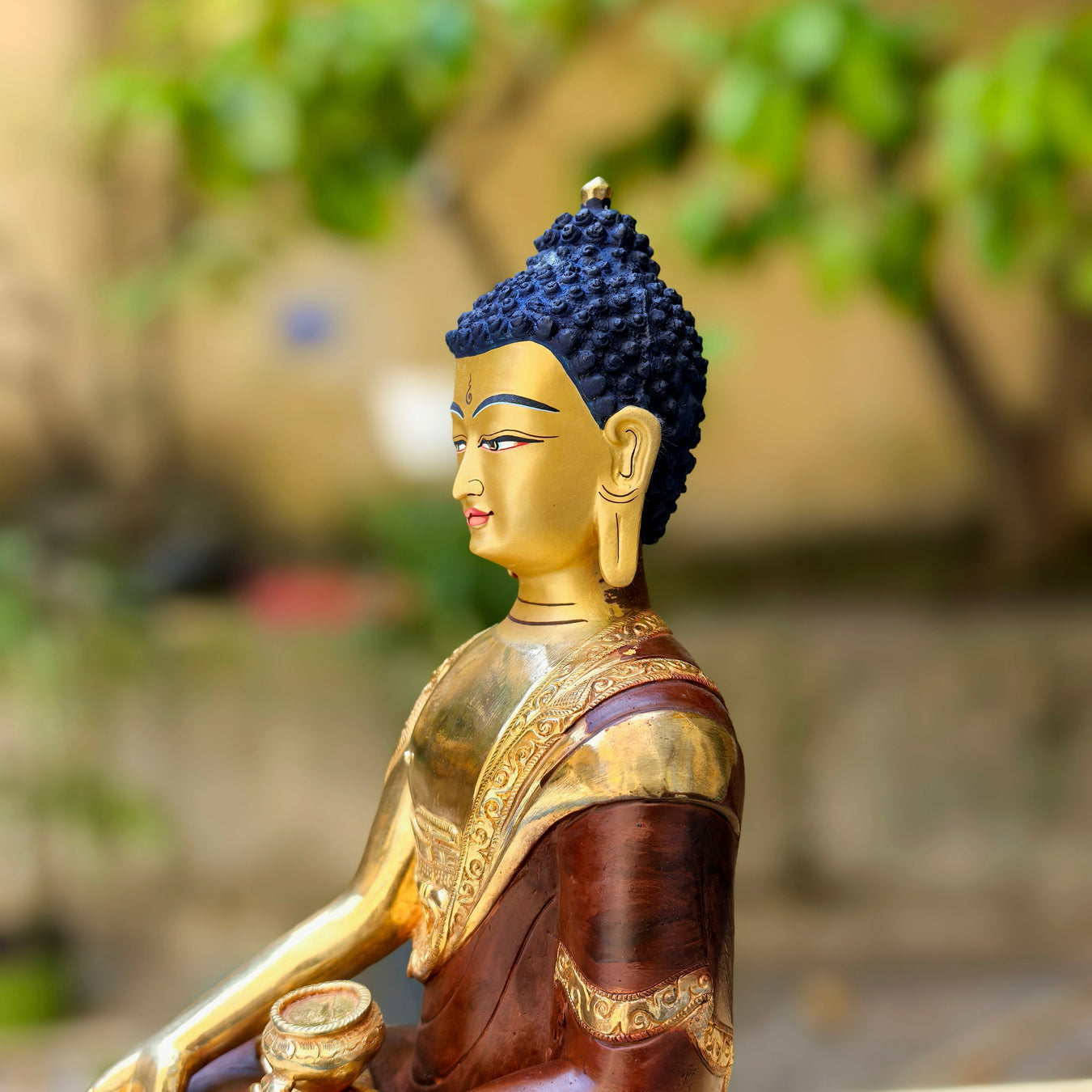 Statue