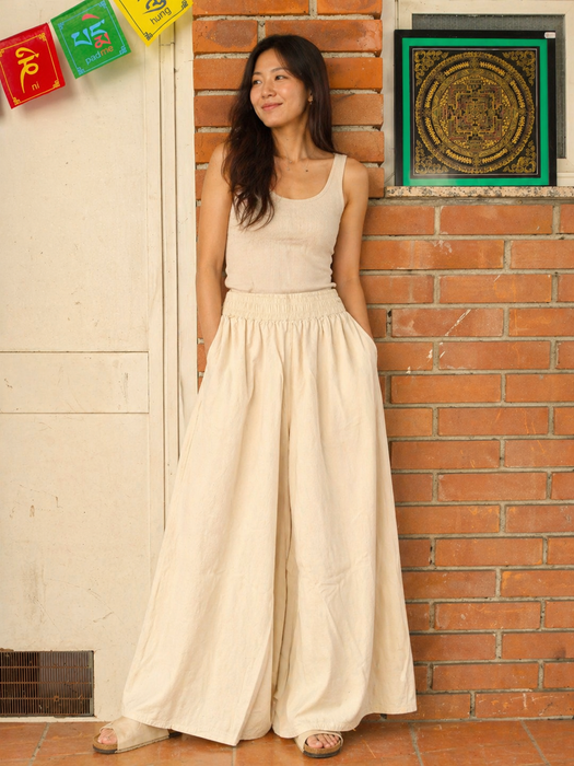 Pantalone gonna gamba larga biege in cotone,