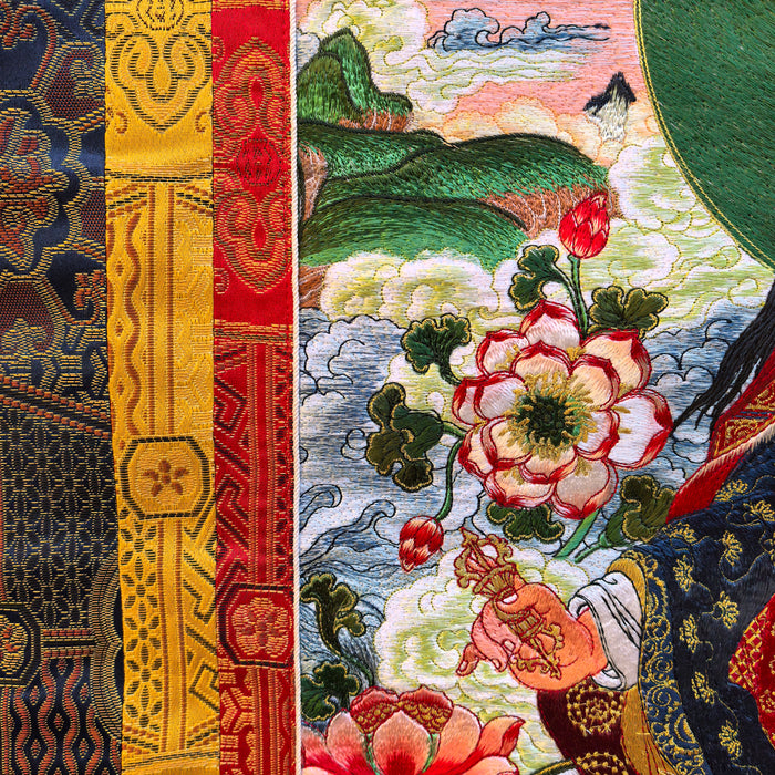 Thangka Guru Padmasambava in Seta Tessuta a mano