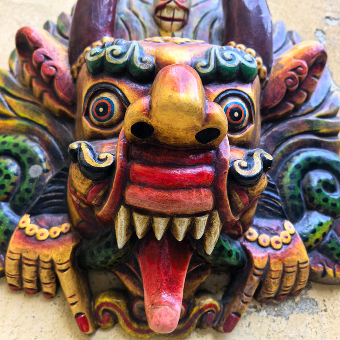Maschera di Garuda in legno