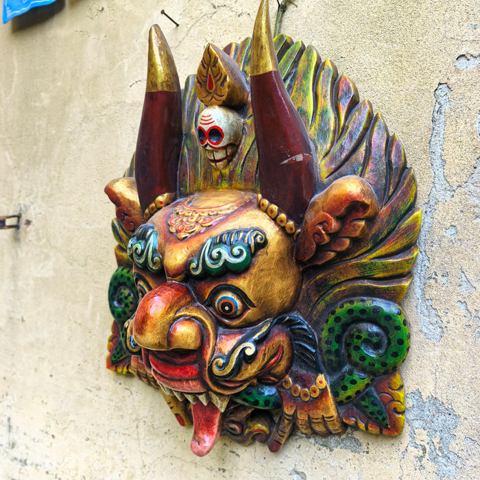 Maschera di Garuda in legno