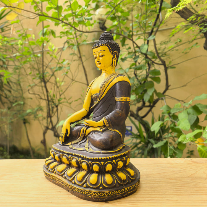 Buddha Shakyamuni in resina