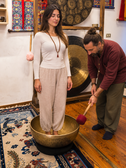 Campana tibetana gigante per trattamenti sonori e meditazione
