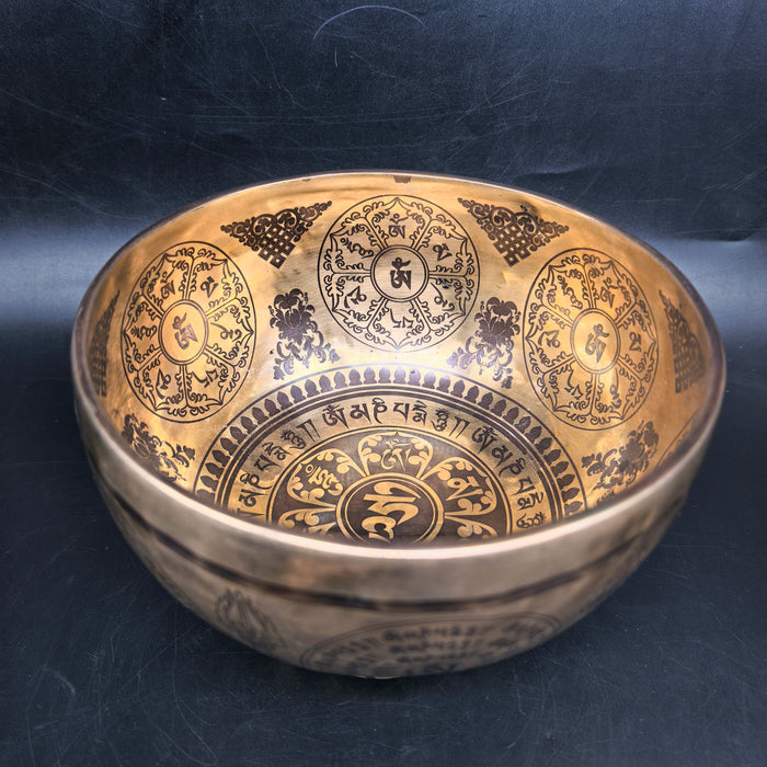 Tibetan Singing Bowl with Compassion Buddha Mantra