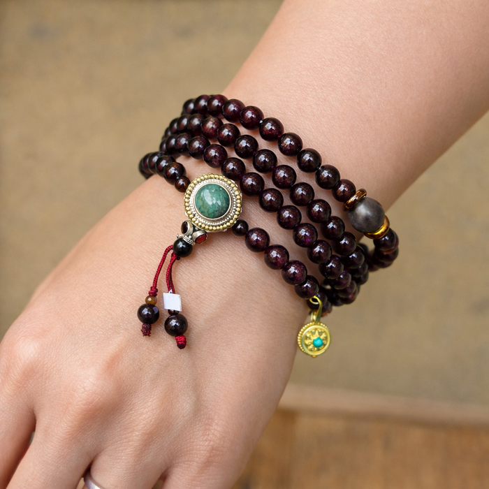 Mala Tibetano 108 Grani – Granato Almandino