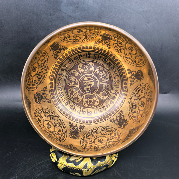 Tibetan Singing Bowl with Compassion Buddha Mantra