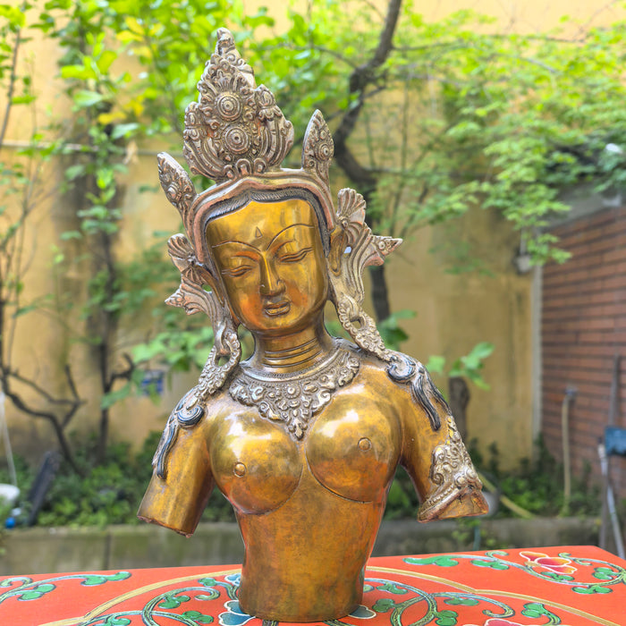 Statua di Tara Buddista