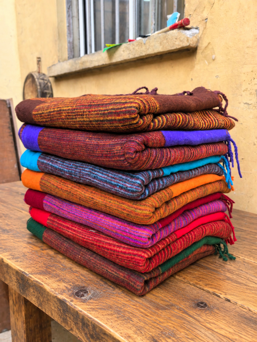 Coperta Yoga e Meditazione in Lana di Yak Rossa