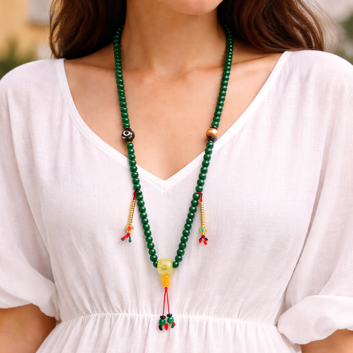 Mala Tibetana in Malachite