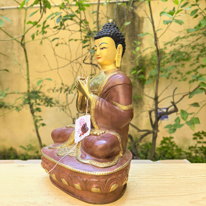 Buddha Vairocana Tibetano – Statua Dorata Fatta a Mano in Nepal