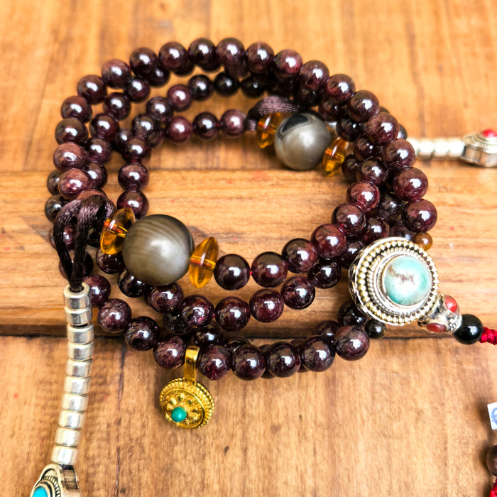 Mala Tibetano 108 Grani – Granato Almandino